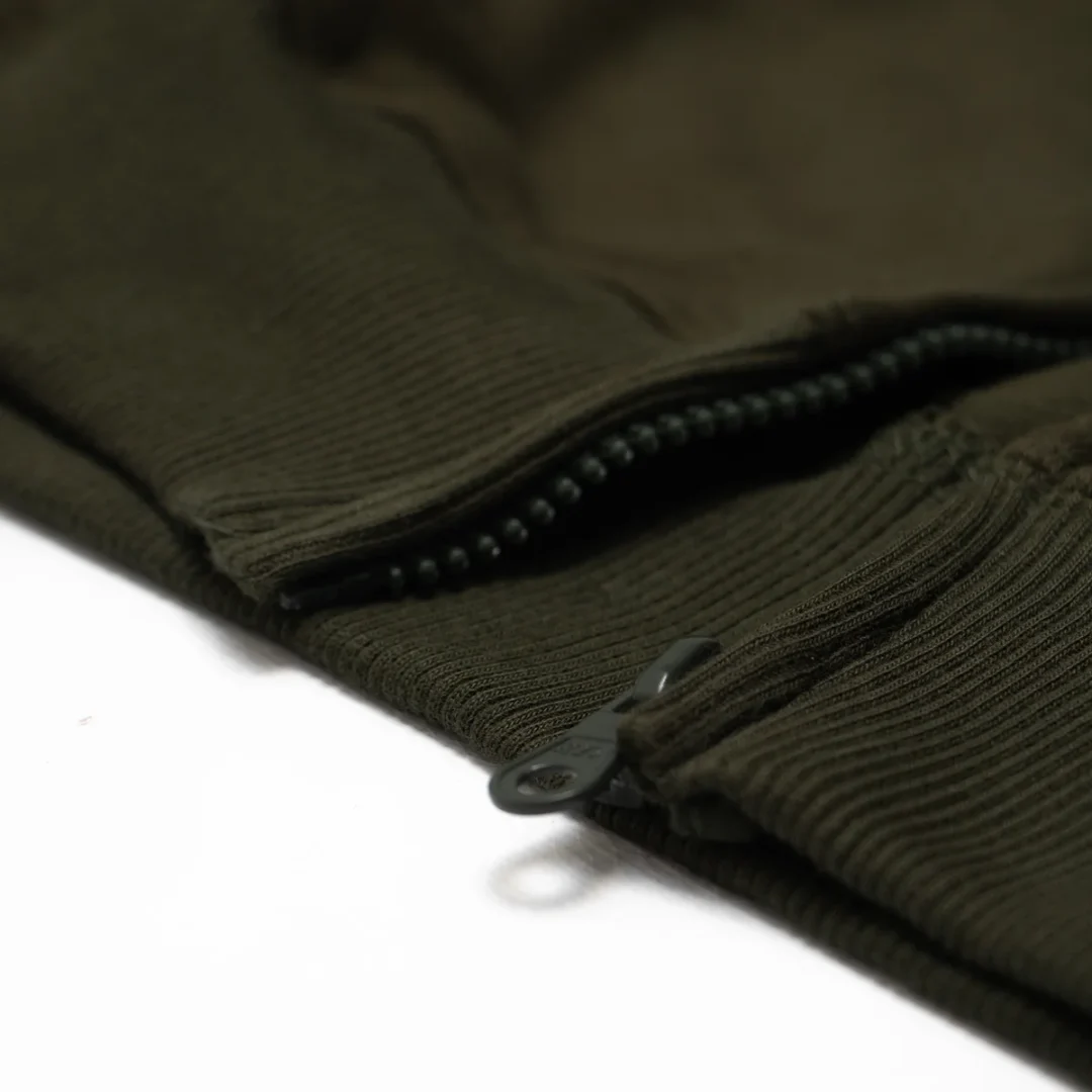 Aia Paec polera plano detalle cierre Aia Paec Polera Para hombre LOOCH Diseño Preinca - Inca