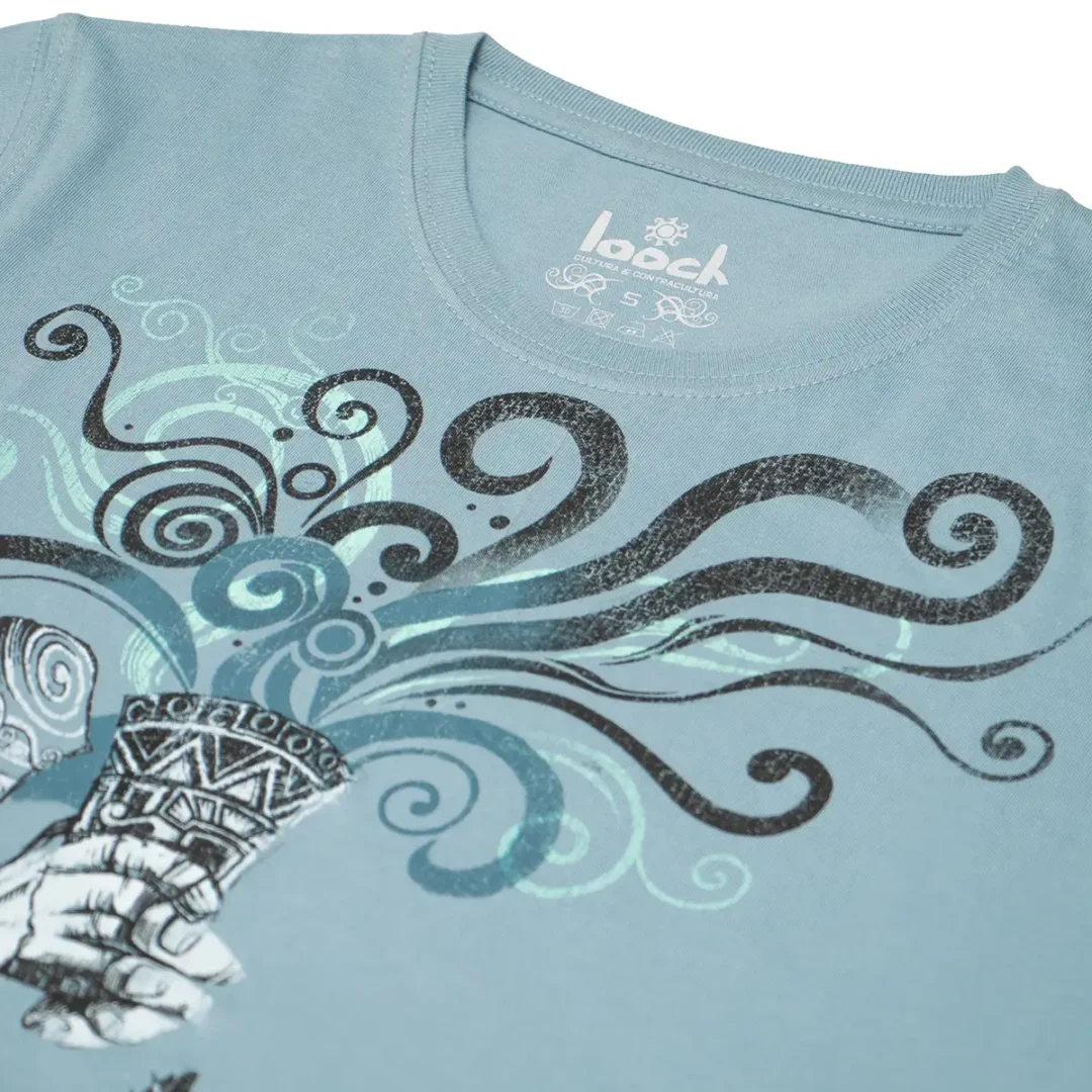Bebida de Dioses detalle Polo Para Caballero LOOCH Diseño Pre-Inca Bebida de Dioses Celeste